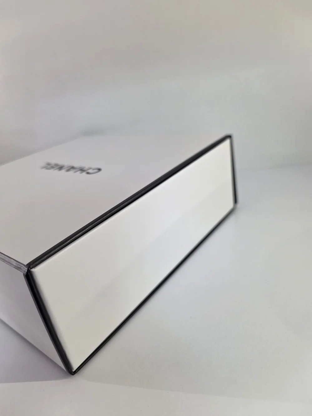 Authentic CHANEL White and Black Gift Box-7.75